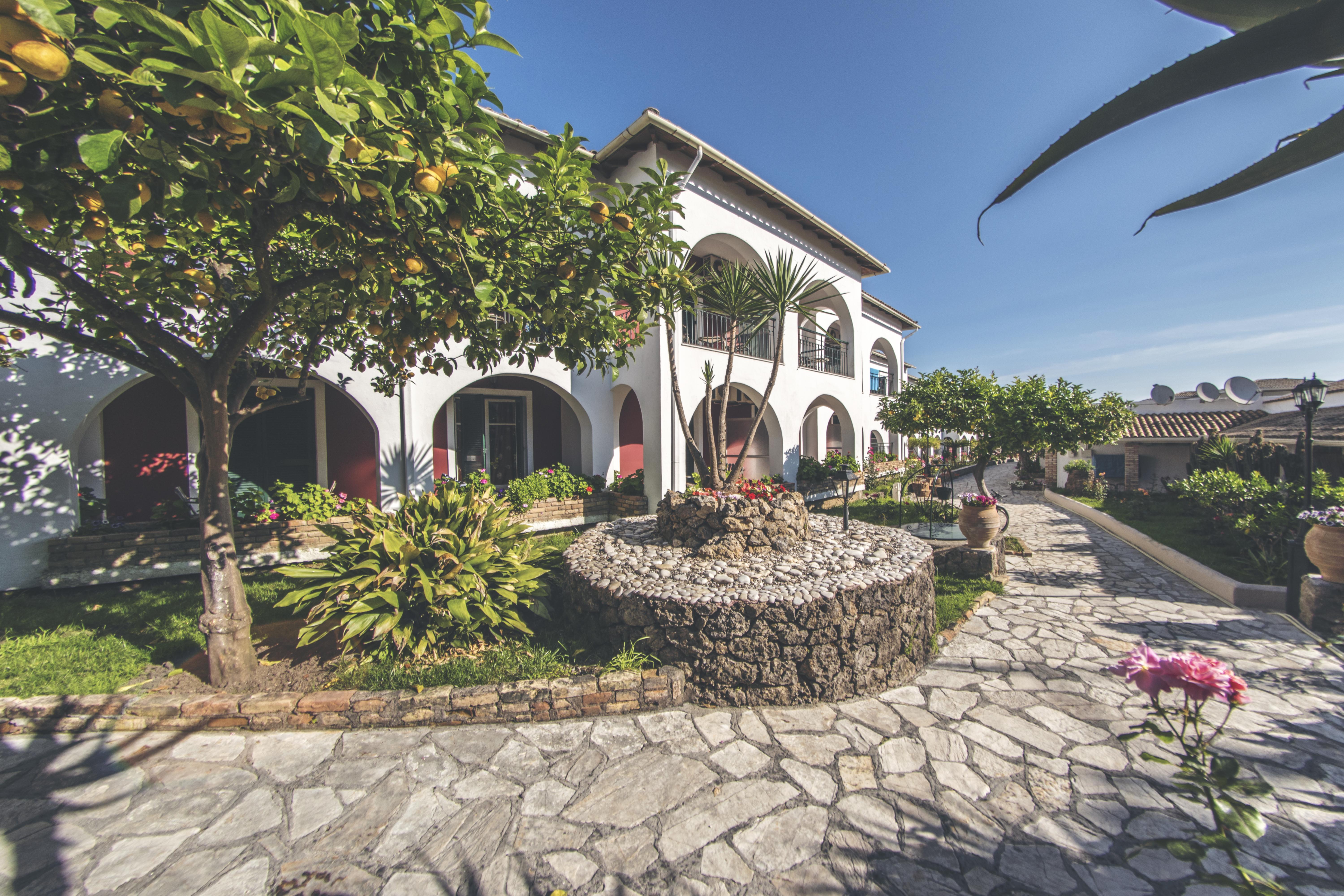 Iliada Beach Hotel Gouvia Esterno foto